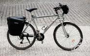 Hybrid/trekking bycicle with panniers -Praha Bike rent in Prague